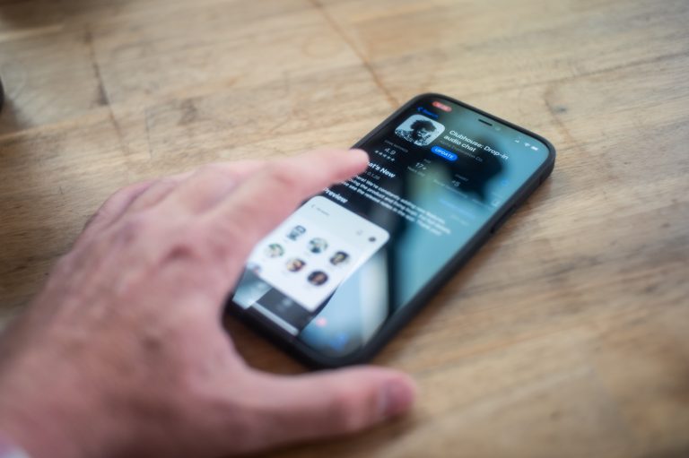 Fim da era textão? Aplicativos focados em áudios tem crescimento acelerado