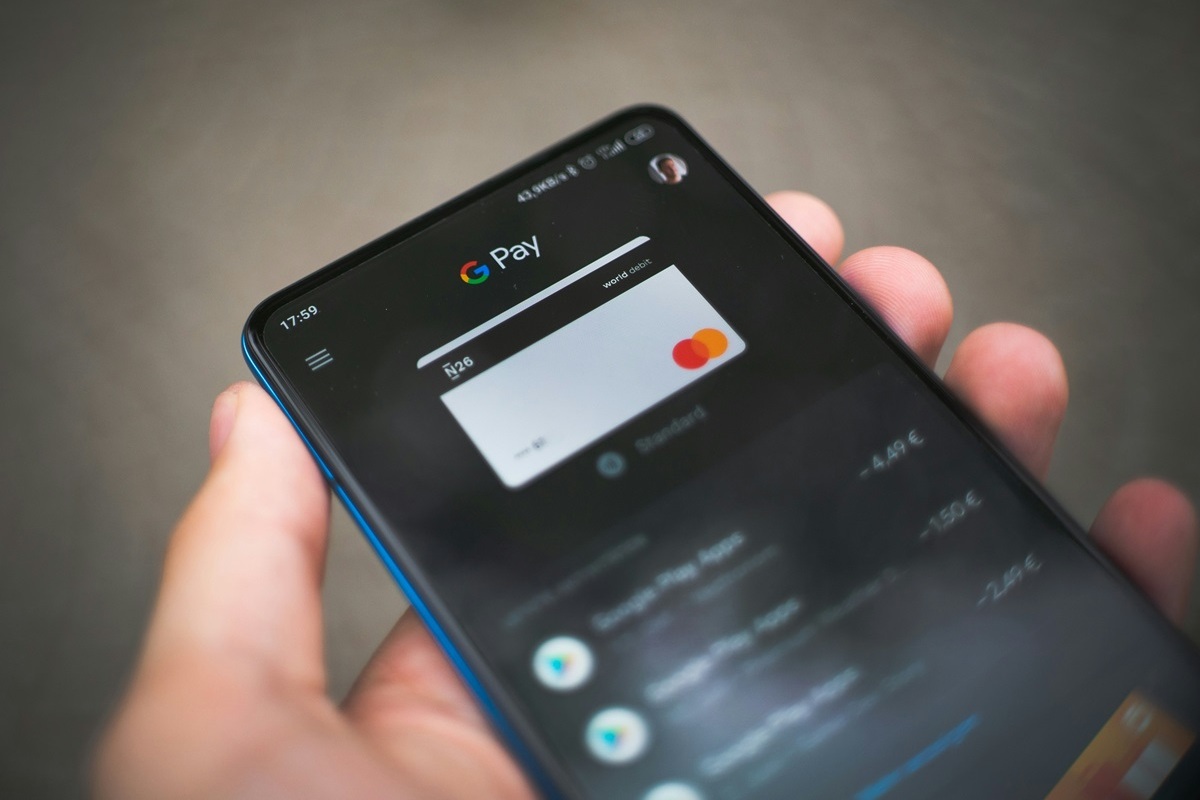 O que é o Tap To Pay do Nubank, recurso que transforma iPhone em máquina de cartão?
