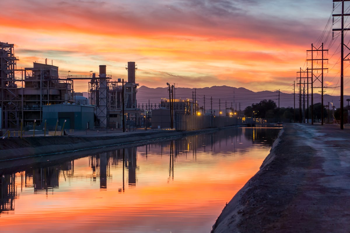 Maior usina de energia limpa do mundo é construída na Índia