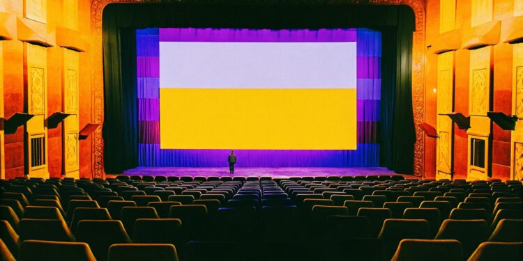 uma sala de cinema futurista abandonada onde a tel min